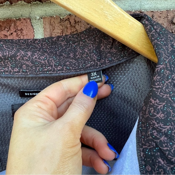 Kenneth Cole Reaction Athletic Black and Burgundy Mini Floral Short Sleeve Shirt - Picture 4 of 4